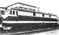 東方紅4型液力傳動干線貨運內(nèi)燃機車